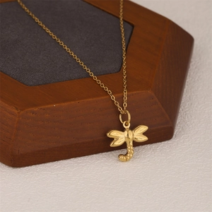 Dragonfly Pendant Necklace Stainless Steel 18K Gold Plated Ins Style Clavicle Chain Jewelry Women Elegant Insect Design