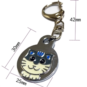 Médaille pour chat en émail coloré avec fermoir pivotant en métal argenté brillant