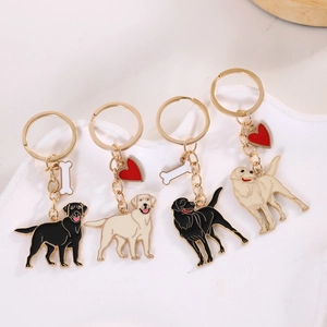 Porte-clés Labrador mignons en métal doré avec breloques en forme de cœur et d'os