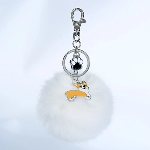 Porte-clés en fausse fourrure blanche avec pendentifs émail de corgi et patte de chat