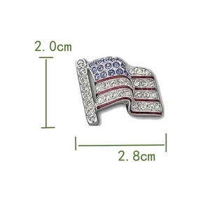 Sparkling US flag brooch with colorful rhinestones on zinc alloy base, 2.8cm x 2.0cm