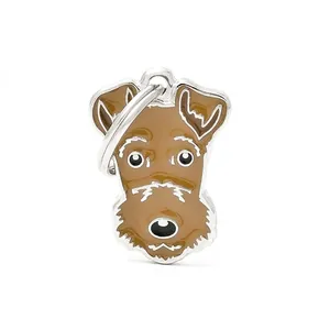Pendentif chien schnauzer en émail marron avec anneau de porte-clés en métal argenté