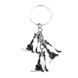 Porte-clés chien Border Collie en métal avec breloques en émail noir et blanc et anneau