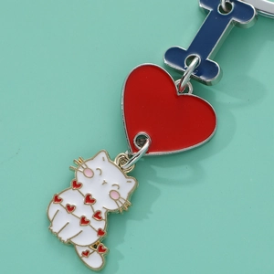 Cute DIY zinc alloy enamel cat and heart keychain accessory for couples and bags
