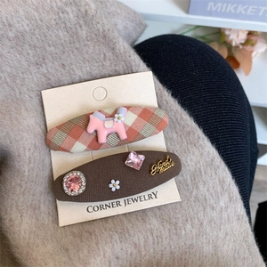 Lot de barrettes à cheveux à carreaux roses avec petit cheval et strass sur carte