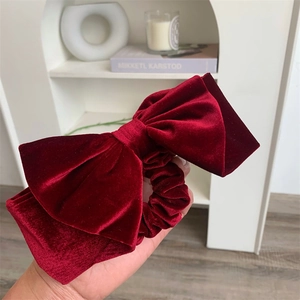 Chouchou de luxe en velours bordeaux avec nœud, accessoire élégant de couleur rouge pour cheveux