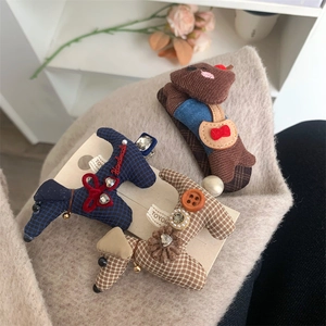 Horquillas para pelo de cachorros hechas a mano con cuadros, perlas y diamantes