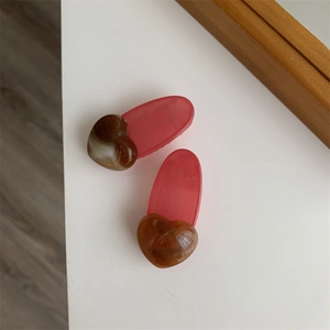 Cute pink and brown marble heart hair clips set in elegant minimalist jelly style