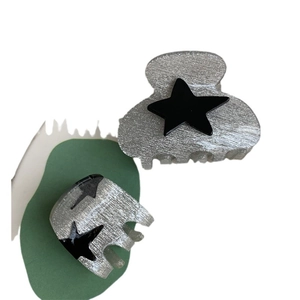 Sparkly silver-grey star hair claw clips set for women in minimalist sweet cool style