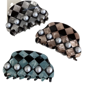 Three-piece set of checkerboard acetate hair claws with large pearl accents for women