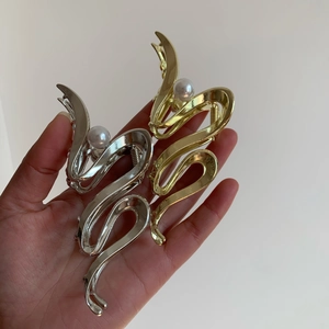 French Vintage Wave Metal Hair Claw Large Shark Clip With Artificial Pearl Gold Silver Elegant Hair Grip Accessory For Women