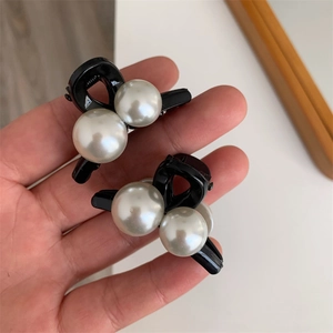 Elegante mini molletta per capelli in stile coreano con perle e design a cuore da donna
