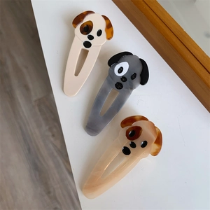 Three-piece set of dog-shaped acetate hair clips with marble and tortoiseshell patterns