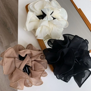 Large Organza Flower Hair Claw For Women Sweet Mesh Pleated Shark Clip Elegant Fabric Hair Accessories For Daily Party