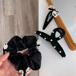 Vintage Black Flocking Bowknot Hair Clip Faux Artificial Pearl Elegant Velvet Hair Claw Scrunchie Set For Women Hair Styling Accessories
