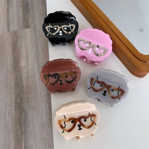 Lot de cinq pinces à cheveux chien mignon en acétate aux couleurs assorties