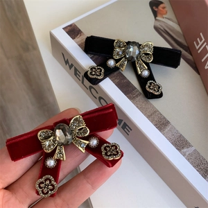 Vintage Velvet Bow Hair Clip For Women Elegant Rhinestone Artificial Pearl Bowknot Duckbill Clip Baroque French Luxury Hairpin Accessories