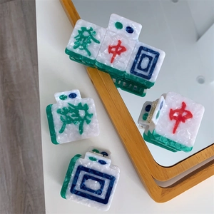 Chinese Style Mahjong Motif Acetate Hair Claw Clip Fa Zhong Motif Creative Spliced Color Shark Clip Fashion Hair Accessories For Women