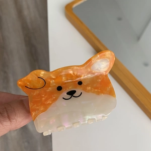 Λεπτομέρεια κλιπ μαλλιών Corgi από πορτοκαλί οξική κυτταρίνη με μαργαριταρένια υφή