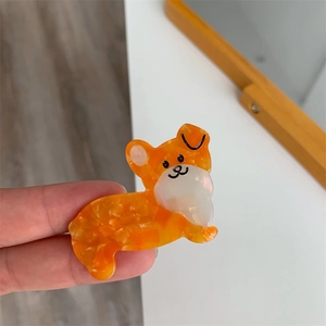 Λεπτομέρεια από το κλάμερ μαλλιών Corgi από οξική κυτταρίνη με εφέ μαρμάρου