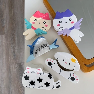 Detail-Set mit 5 Cartoon Tier-Haarklammern inklusive Katzen- Hunde- und Hai-Designs