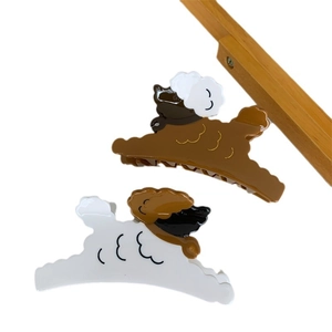 Süße Cartoon-Hunde-Haarklammern in Braun und Weiß aus Acetat für Damen-Frisuren