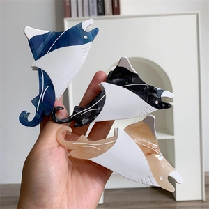 Artistic stingray hair claw clips made of premium acetate in blue, black and champagne