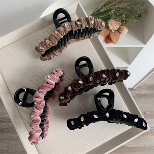 Lot de 4 pinces à cheveux en velours avec strass en marron, rose, rouge et noir