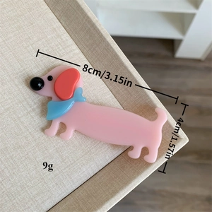 Fermaglio per capelli a forma di bassotto in acetato rosa con fiocco blu 8cm