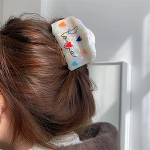 Zoete Acetaat Hart Love Haarklem Voor Dames Iriserend Wit Parelglans Shark Clip Fris Dagelijks Haaraccessoire