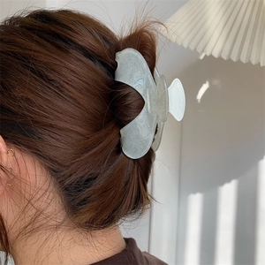 Acrylic Arc Floral Hair Claw Clip Large Glitter Printed Flower Shark Clip For Women Vintage Elegant Hair Accessories Headwear