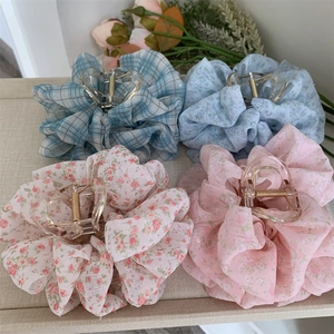 Elegant Large Fabric Wrapped Hair Claw Clips Sweet Floral Chiffon Shark Clips Stylish Ruffled Hair Styling Accessories For Women