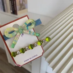 Set de pinces à cheveux chic avec nœud en acrylique et épingle à cheveux en métal strass