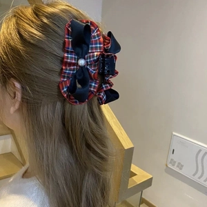 Vintage red plaid bow hair claw clip with faux pearl for elegant women's hairstyles