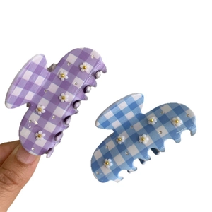 Mollette per capelli medie in acetato con design a margherita e quadri viola e blu