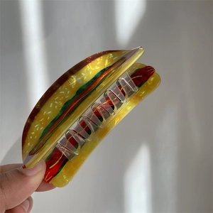Creative hamburger shaped food hair claw clip made of amber acrylic for women