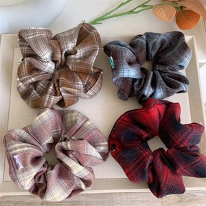 Vintage Plaid Fabric Scrunchies With Rhinestone Decor Classic Tartan Pattern Hair Elastic Hair Ties For Women Daily Accessory
