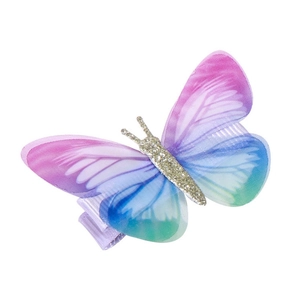 Dettaglio del fermaglio a farfalla 3D in chiffon con ali sfumate pastello e glitter dorati