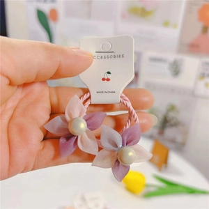 Élastiques fleurs en seersucker pour filles avec pétales dégradés rose et perle