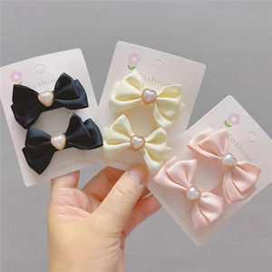 Mädchen Süße Satin Schleife Haarspangen Mit Herz Kunstperle Dekor Kinder Handgefertigte Band Haarnadeln Täglich Party Haarschmuck