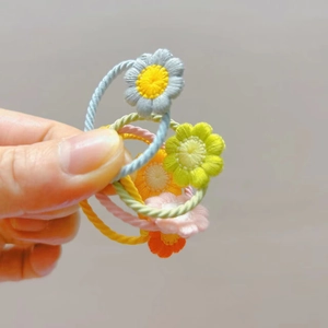 Élastiques à Cheveux Brodés Marguerite pour Enfants Filles en Tissu Haute Élasticité Chouchous Fleur Faits à la Main
