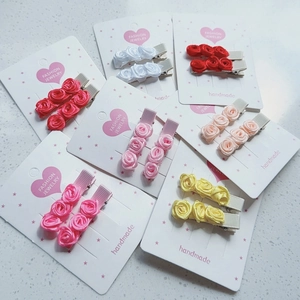 Pinces À Cheveux Roses En Satin Fait Main Pour Filles Style Coréen Camélia Pinces À Frange Doux Petit Chapeau De Fée Accessoires Cheveux Enfants