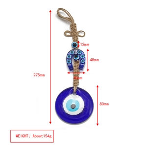 Dettaglio con dimensioni e peso del ciondolo Evil Eye in vetro con corda di iuta