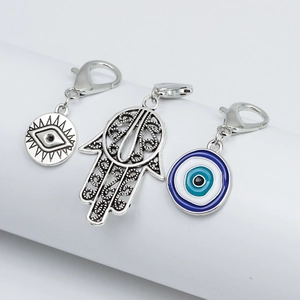 Vintage Evil Eye Hamsa Hand Keychain Zinc Alloy Enamel Blue Eye Pendant Ethnic Retro Bag Charm Accessory For Men Women