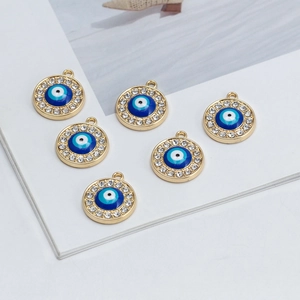 Set di 6 ciondoli malocchio placcati oro con smalto blu e strass bianchi brillanti