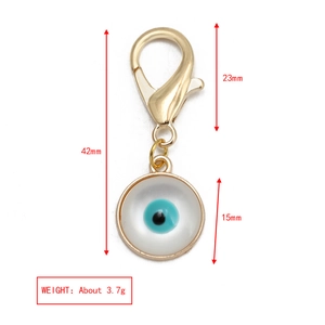 Vue détaillée du porte-clés Evil Eye de 42mm avec dimensions et informations sur le poids