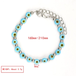 Detalle de la pulsera de ojo turco con cuentas de 6mm y cadena ajustable de 160 a 210mm