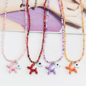 Colliers en perles colorées faits main avec pendentifs chien ballon et œil de protection