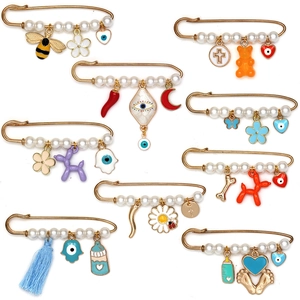 Broche Épingle de Sûreté en Alliage Doré à la Mode Avec Breloques en Imitation de Künstliche Perle Mauvais Œil Gland Cœur Ours Bijou Femme
