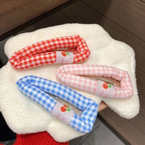 Lot de trois barrettes en éponge à carreaux rouges et bleus avec broderie cerise mignonne